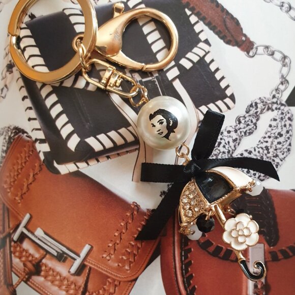 Fashion Black White Umbrella Coco Key Chain Keyring Handbag Charm Accessory Gift - Picture 3 of 4